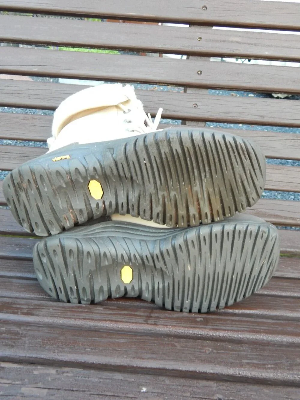 Ugg Australia Adirondack II Vibram Boots Sand Size 7 Faux Fur Snow Boots